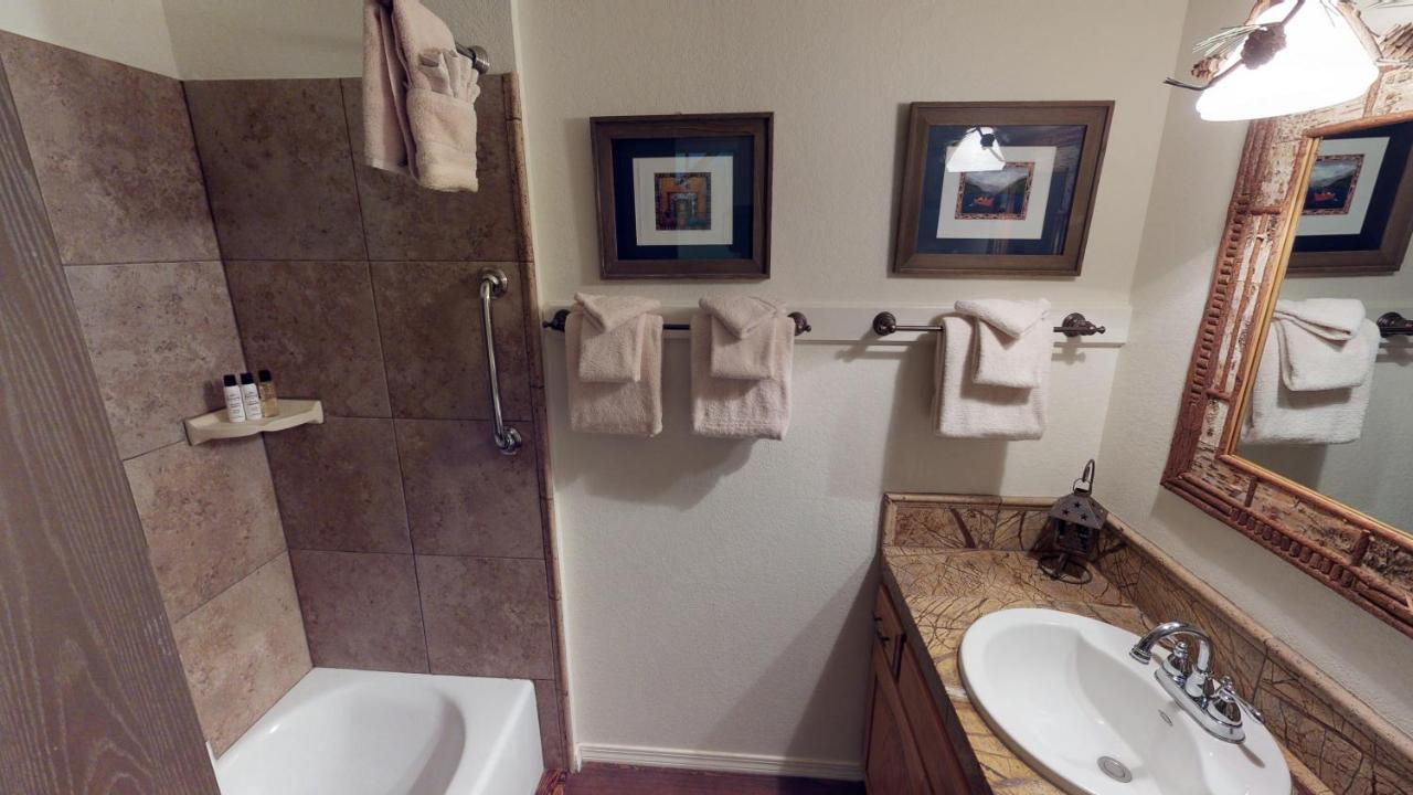 Апартаменты Claim Jumper 8 Townhouse With High Speed Wifi Ред-Ривер Экстерьер фото